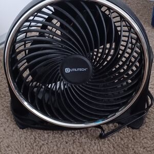 Utilitech Black Desk Fan
